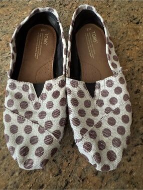 TOMS Beige Canvas Slip-Ons with Brown Polka Dots EUC